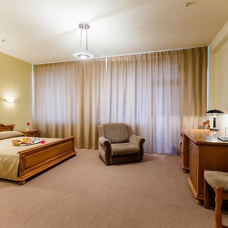 Daina Jurmala Beach Hotel Exterior photo